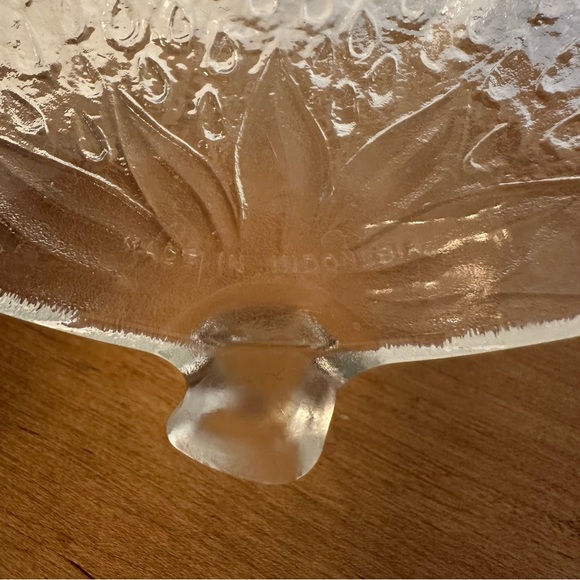 Vintage Strawberry Glass Trinket Candy Dish Textured Cottage Core Fruit Whimsy - Picture 6 of 12